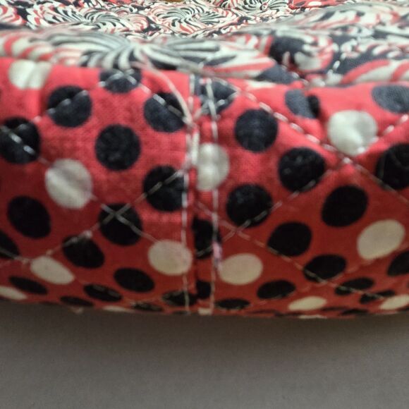 Laura Ashley Quilt Cloth Shoulder Bag Purse with Keychain Magnetic Closure - Picture 5 of 11